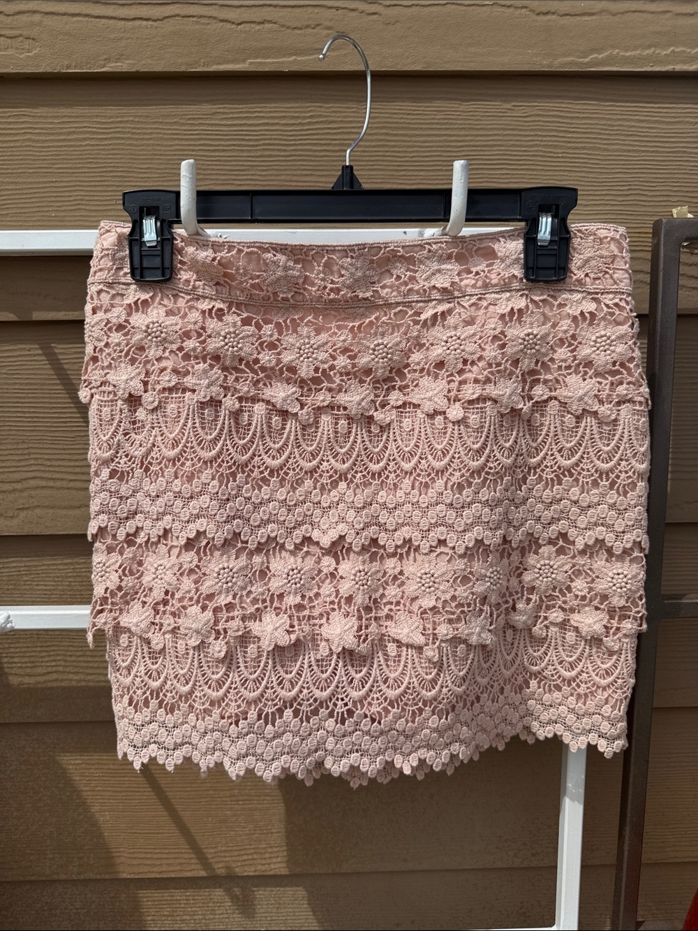 American Eagle Outfitters Lace Blush Pink Lace zipped Tiered Mini Skirt new
